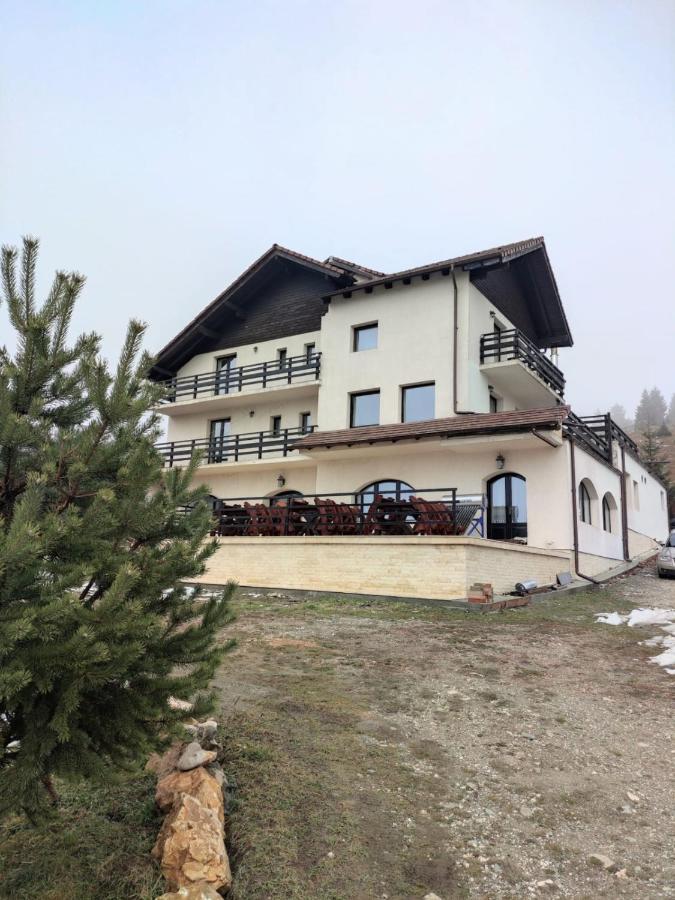 La Rocca Hotel Fundata Bagian luar foto