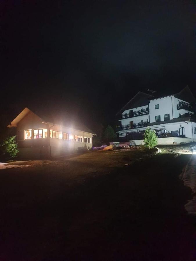 La Rocca Hotel Fundata Bagian luar foto