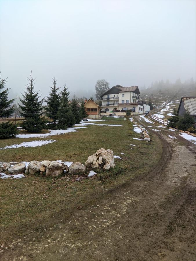 La Rocca Hotel Fundata Bagian luar foto